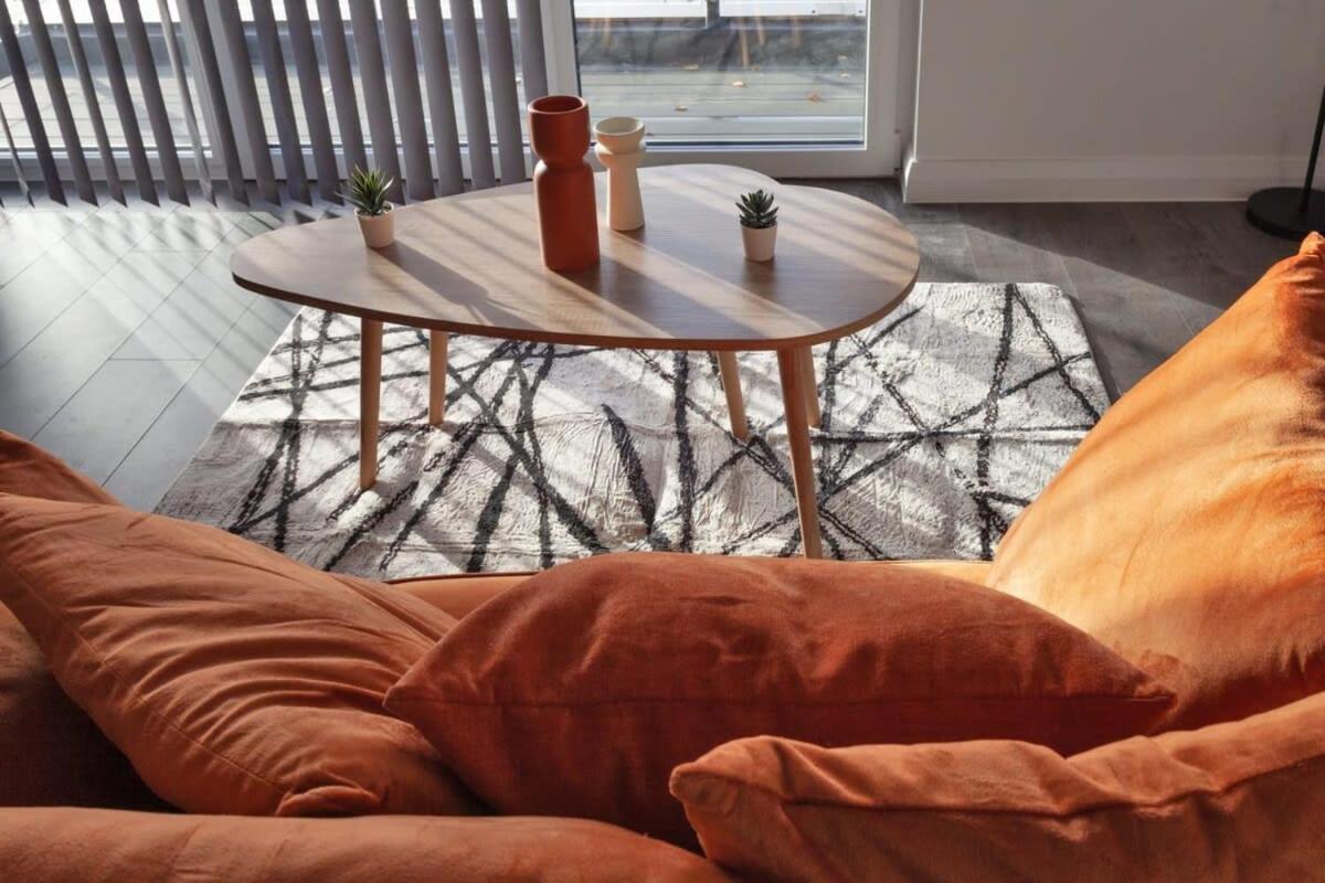 Smart 1 Bedroom In Ashford Apartment *